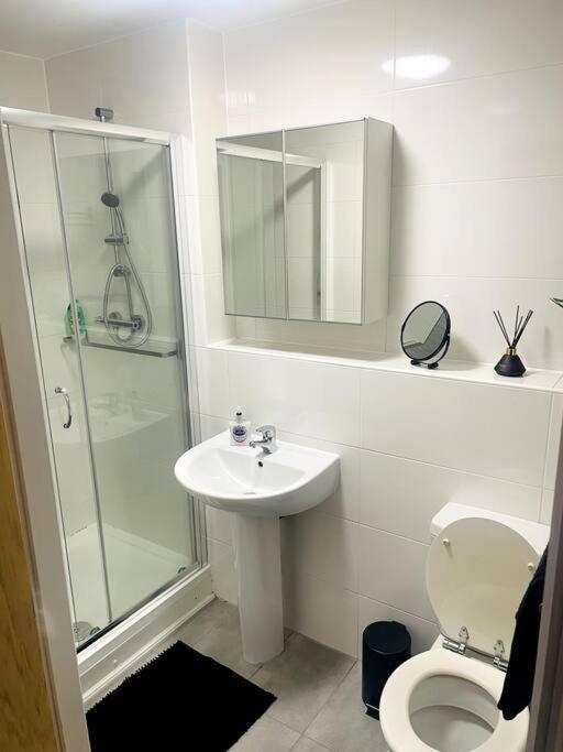 #215 1 Bed Serviced Apartment Derby Buitenkant foto