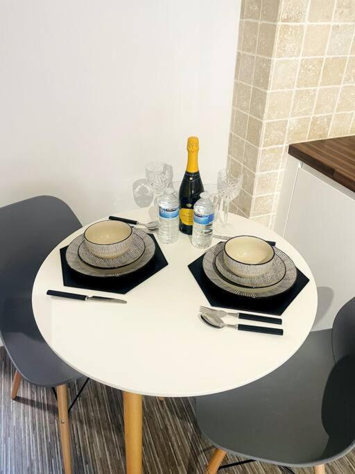 #215 1 Bed Serviced Apartment Derby Buitenkant foto